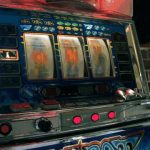 88老虎机:强化学习——多臂老虎机问题 J4LG6260H